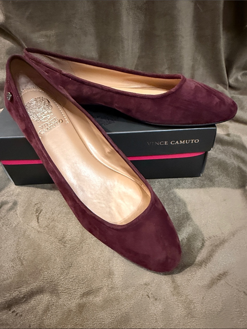 NWT Vince Camuto Minndy Ballet Flats, Burgundy, Size 11